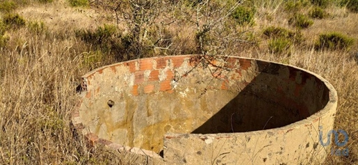 Terreno T1 em Bensafrim e Barão de São João de 25200,00 m²