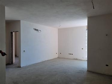 Apartament z dwiema sypialniami na sprzedaż w Sarandzie, Albania