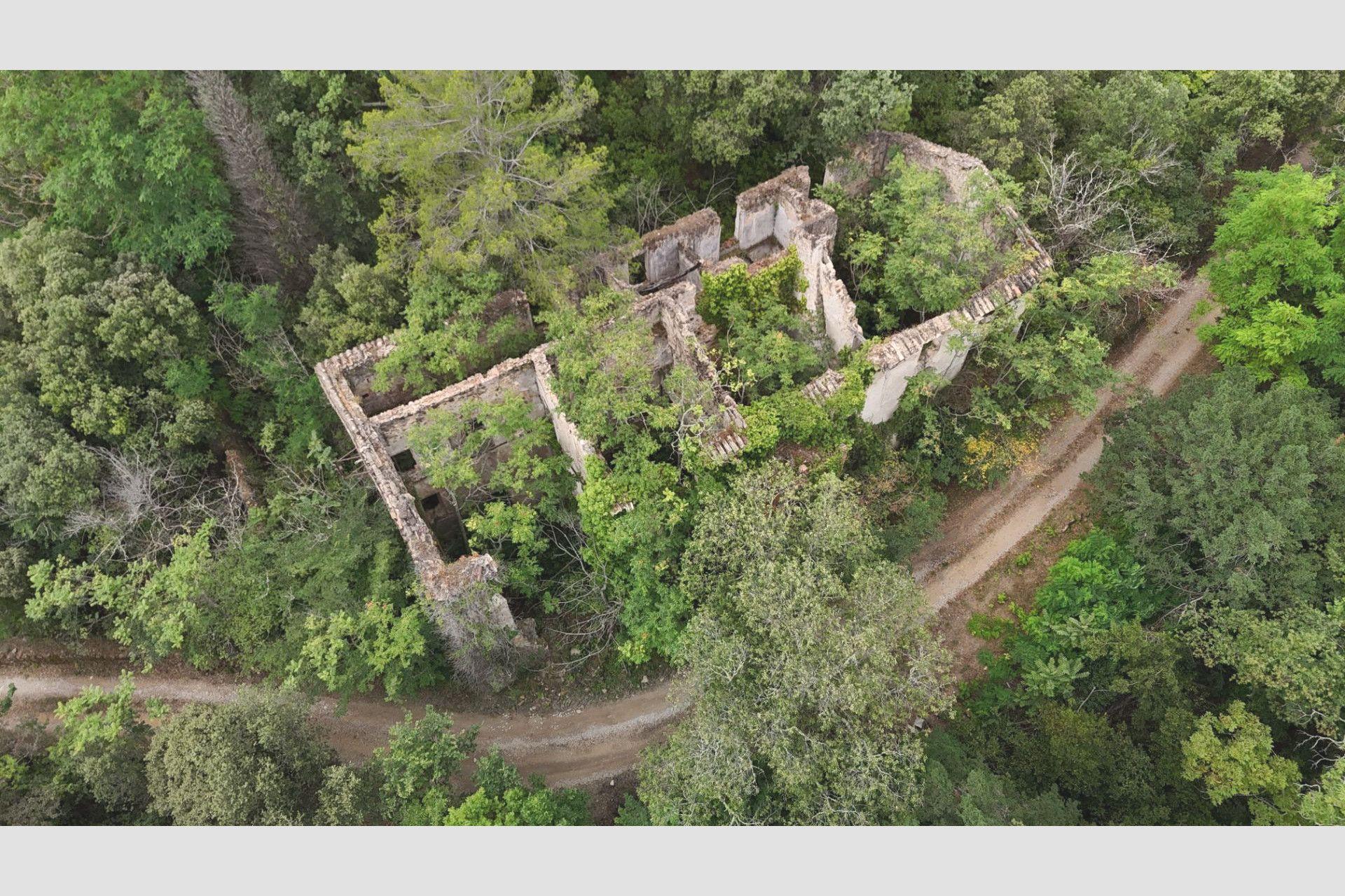 Purchase: House (83510)