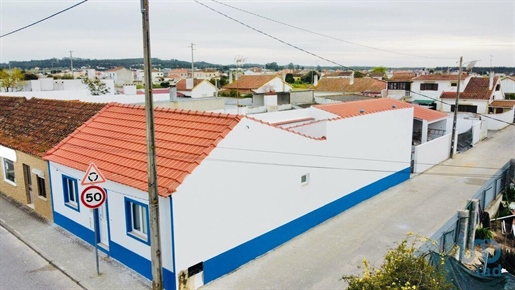 Landhuis met 3 Kamers in Santarém met 127,00 m²