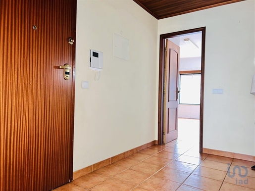 Apartment with 3 Rooms in Santarém with 170,00 m²
