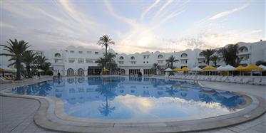 Hotel V Dżerbie (Tunezja) *.
