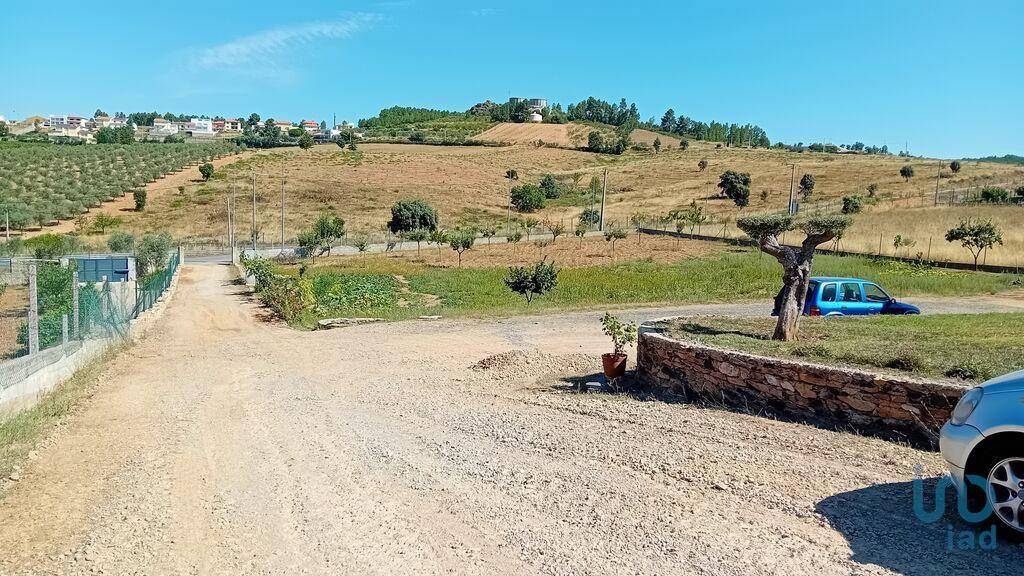 Home / Villa met 3 Kamers in Mogadouro, Valverde, Vale de Porco e Vilar de Rei met 324,00 m²