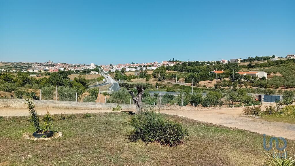 Home / Villa met 3 Kamers in Mogadouro, Valverde, Vale de Porco e Vilar de Rei met 324,00 m²