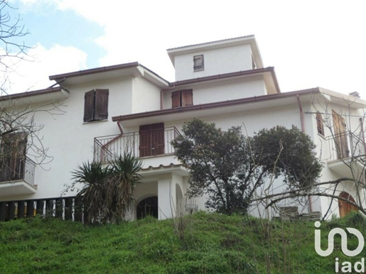 Sale Detached house / Villa 260 m² - 5 rooms - Vicovaro