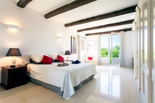 Provençal property of 255 m² perfect for receiving guests/events, in Châteauneuf-Grasse