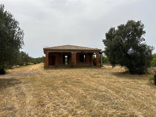 Casă de țară de vânzare în