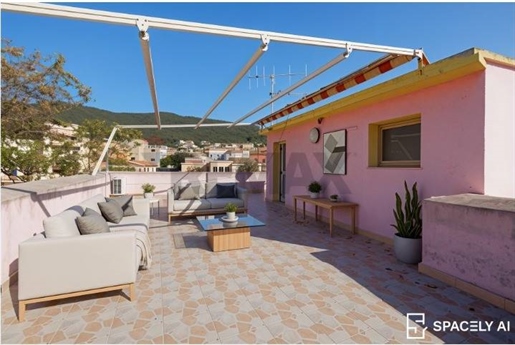 Wolnostojący dom na sprzedaż w Teulada