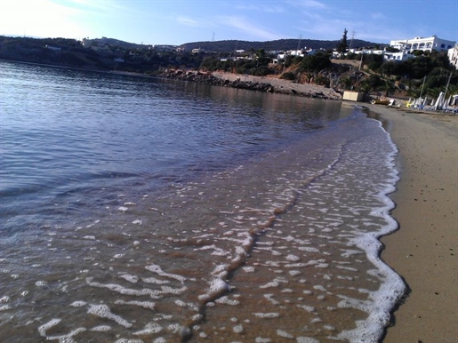 Seaside land of 1045m2 with sea views, close to town and popular beaches