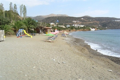 Grand terrain à bâtir au nord d’Agios Nikolaos