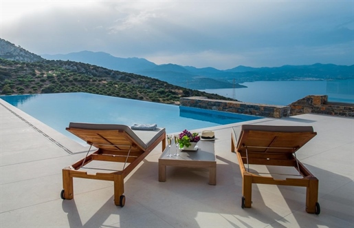 Luxurious 6 bedroom villa with amazing view in Istron, Agios Nikolaos