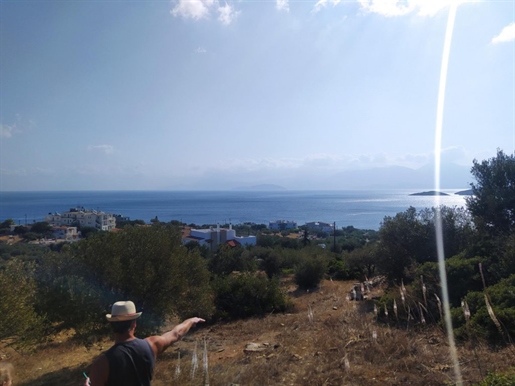 Baugrundstück mit Meerblick, 1256 m2, am Stadtrand von Agios Nikolaos