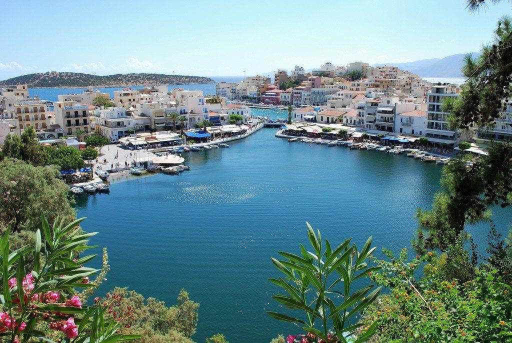 Building land, close to town, beaches