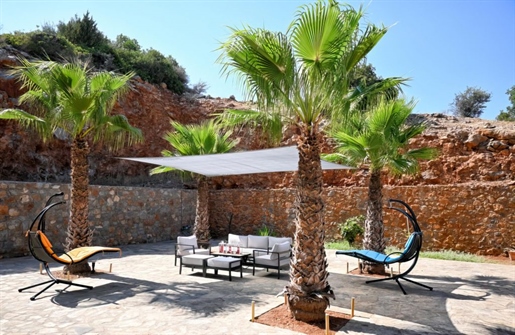 3 sovrum med havsutsikt i utkanten av Agios Nikolaos. Havsutsikt.