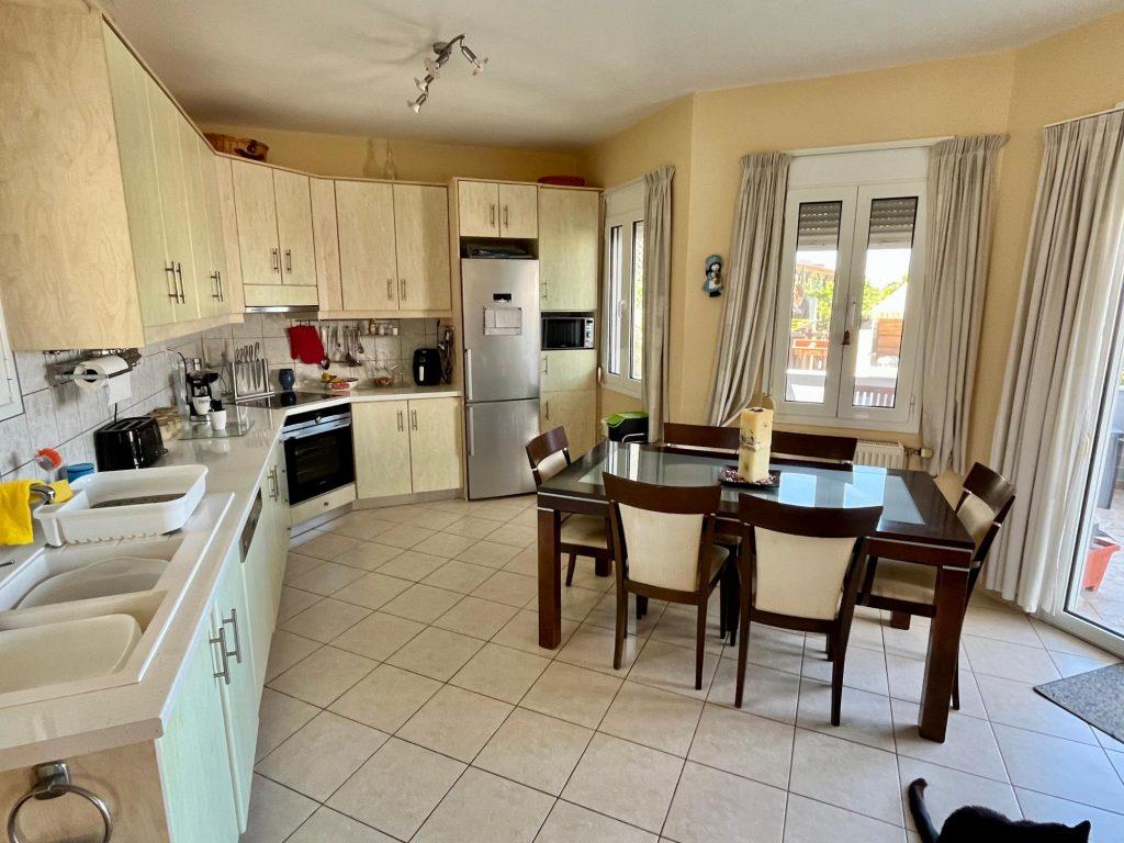 2 bedroom house in Pachia Ammos with sea views and short walk from the beach