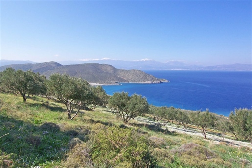 Plot of building land with magnificent sea views near beach and boat shelter