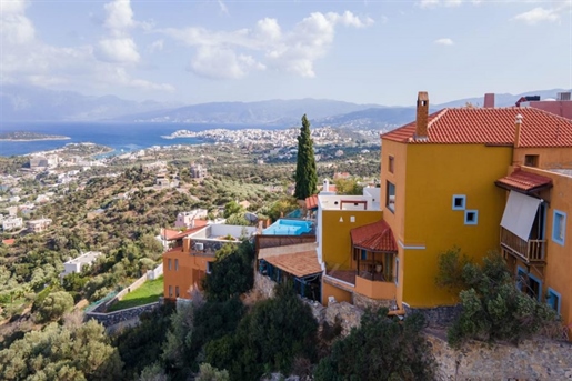 Villa et maison d’hôtes avec vue fantastique, près d’Agios Nikolaos