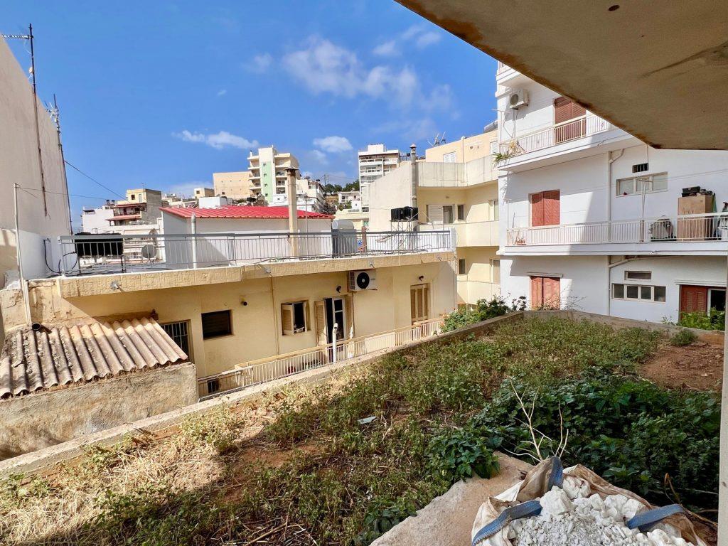 Unfinished apartment in Agios Nikolaos