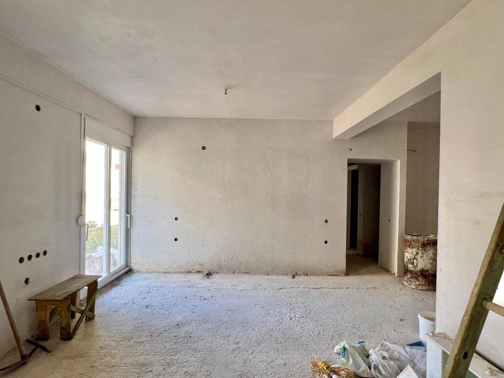 Unfinished apartment in Agios Nikolaos