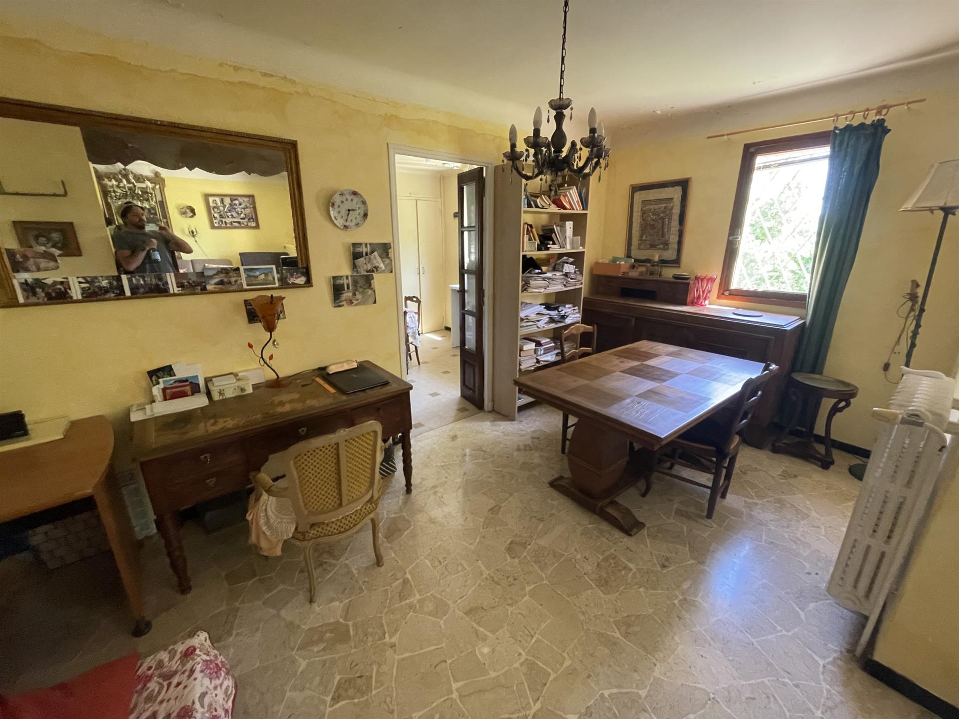 Aix brunet district T4 130m2 with 150 m2 terrace, large garage and outbuilding of 30 m2