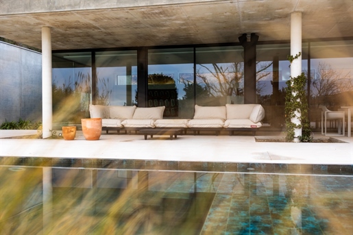 Außergewöhnliche moderne Villa im Herzen der Alpilles