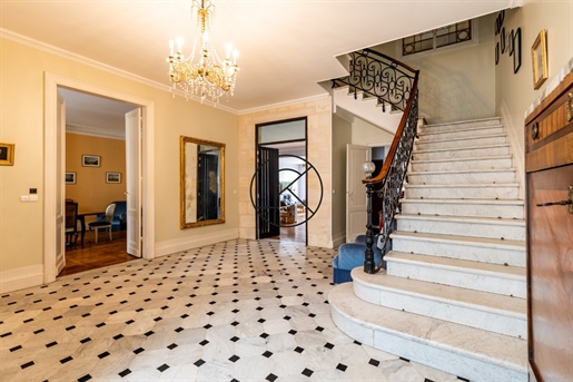 Bordeaux mansion