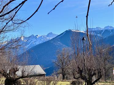 Bjerghus Pyrenæerne nær skisportsstedet Peyragudes 