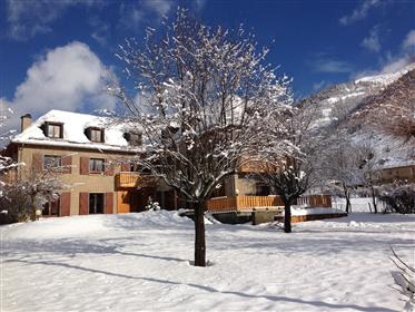 Mountain house/ski resort/thermal town