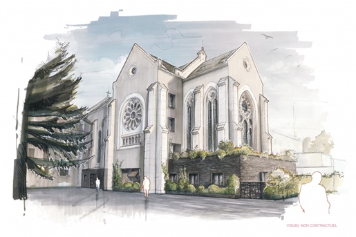 Plateau to be fitted out on the 1st floor of an old rehabilitated Chapel.
