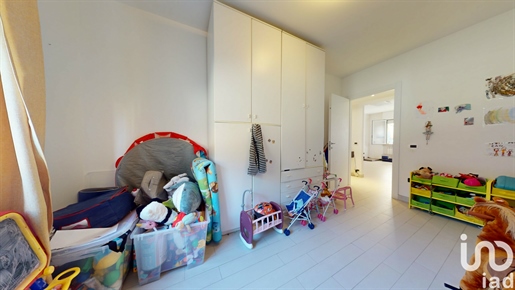 Sale Apartment 110 m² - 3 bedrooms - Genoa