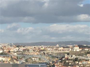 Апартамент Т3 ясна гледка към град Порто