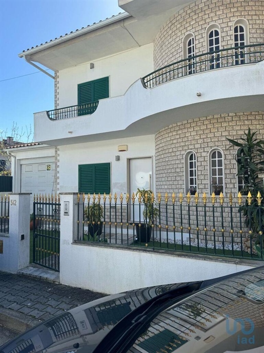 Casa / Villa T3 em Setúbal de 156,00 m²