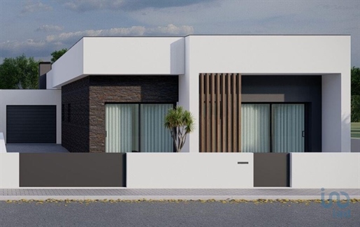 Home / Villa met 3 Kamers in Setúbal met 135,00 m²