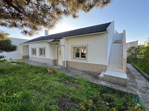 Home / Villa met 3 Kamers in Setúbal met 186,00 m²