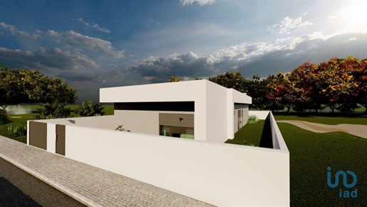Maison traditionnelle T4 à Setúbal de 145,00 m²