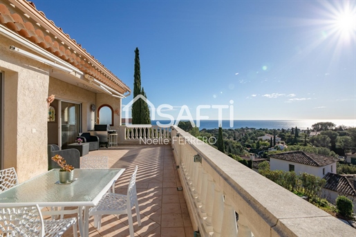 Villa Saint Aygulf exceptional sea view 230 m2