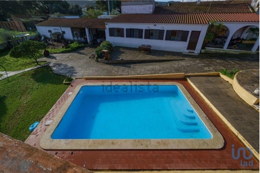 Home / Villa met 5 Kamers in Setúbal met 336,00 m²