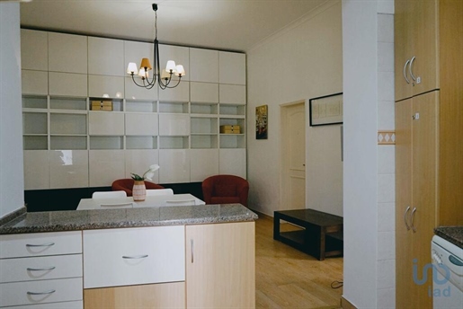 Apartamento T5 em Lisboa de 107,00 m²