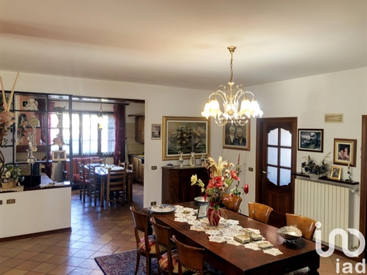 Einfamilienhaus / Villa zu verkaufen 350 m² - 3 Schlafzimmer - Monte Cerignone