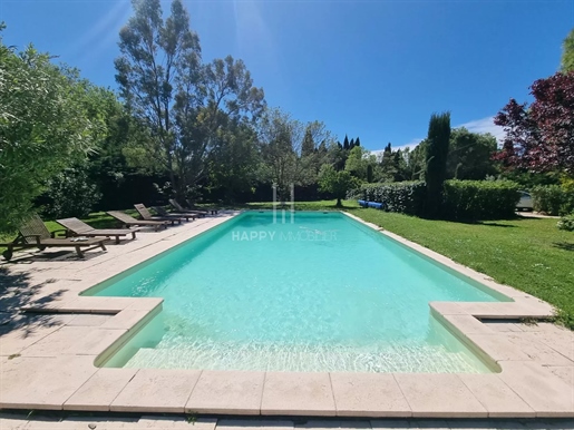Maison de campagne, au calme avec piscine à St Rémy de Provence
