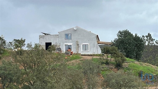 Village house with 3 Rooms in Faro with 122,00 m²