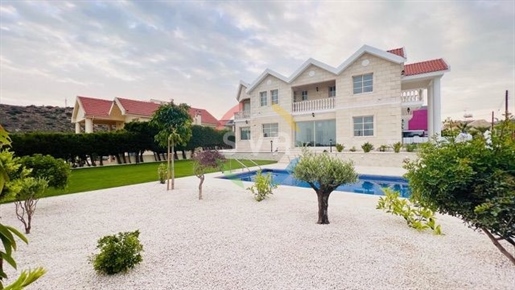 308531 - Villa For sale, Palodeia, 500 sq.m., €1.250.000