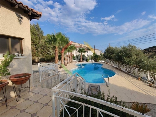 310661 - Villa à vendre, Agios Tychonas, 354 m², €1.650.000
