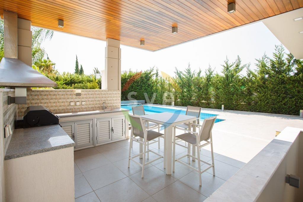 311395 - Villa For sale, Agios Tychonas, 385 sq.m., €1.850.000