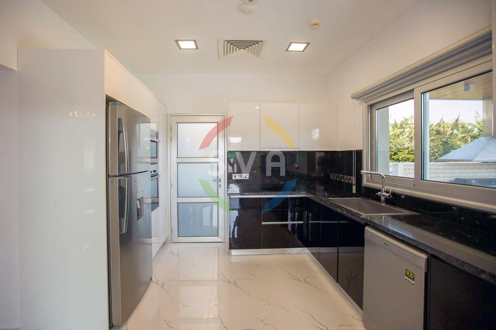 311395 - Villa For sale, Agios Tychonas, 385 sq.m., €1.850.000