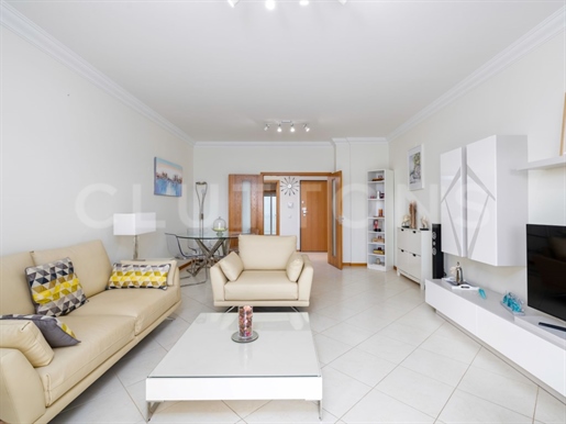 Vilamoura - Apartamento T2 com Vista Mar em exclusivo condomínio privado com piscina