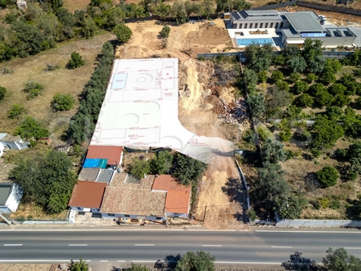 Loulé - Villa 3 chambres avec piscine en construction