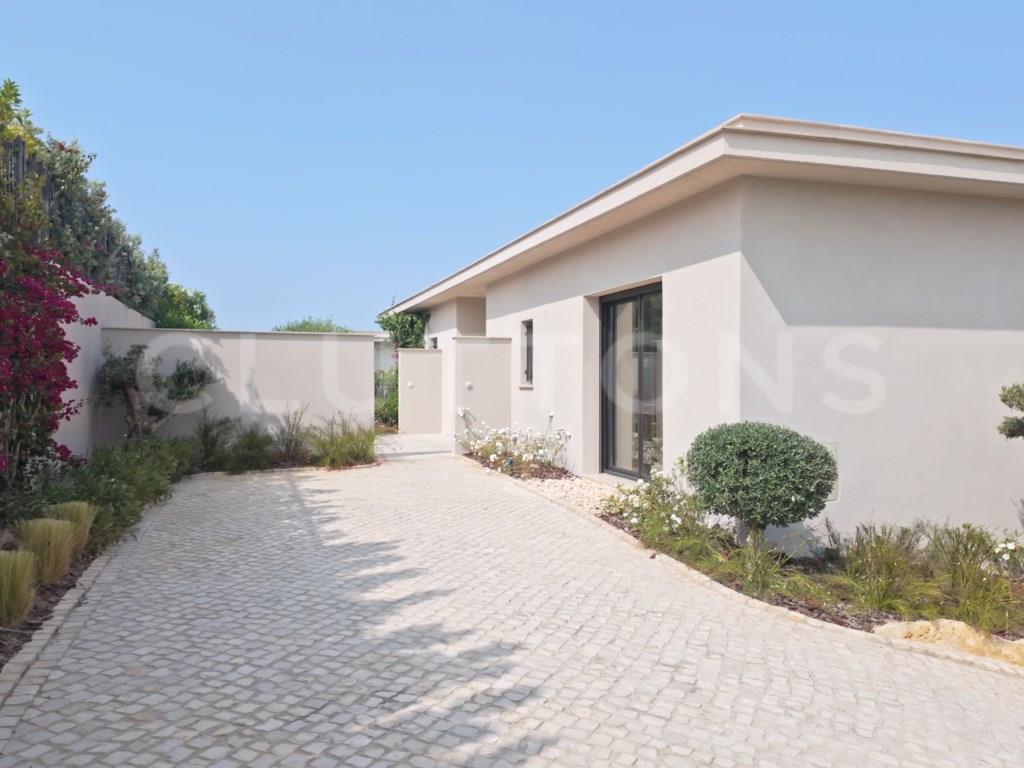 Faro - 3-Bedroom Villa in Luxury Gated Community with Ria Formosa View