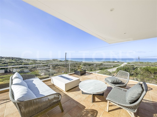 Spacious 3 Bed semi-detached Villa with with breathtaking sea views | Aljezur