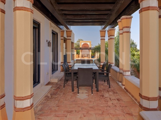 Loulé - Luxury villa with 4+1 bedrooms + Office, gardens, heated swimming pool and garage